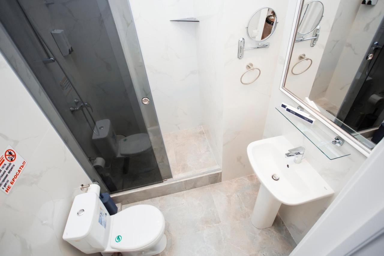 Arena Hotel Astana Luaran gambar